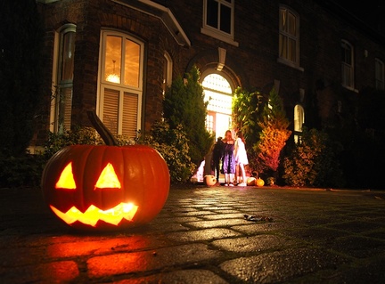 SteveB 6, Trick or Treat