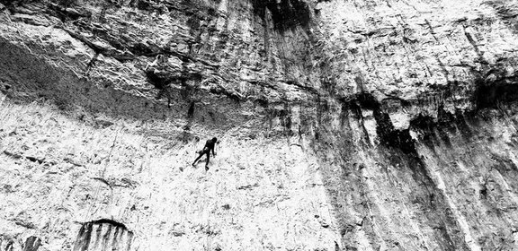 AlanJ 1Approaching overhang , Malham Cove 25-09-2022