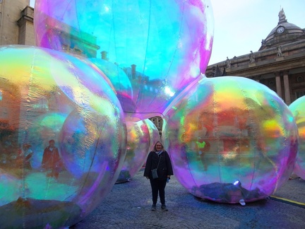 Bubbles on Exchange Flags, Town Hall + Hazel