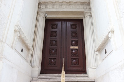 Allan 1 - Side entrance of the Cunard Building  