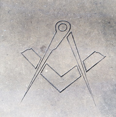 IH - Compass and Set Square Carved IAN6556