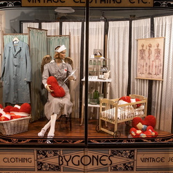 2026-04 Shop Windows and Displays